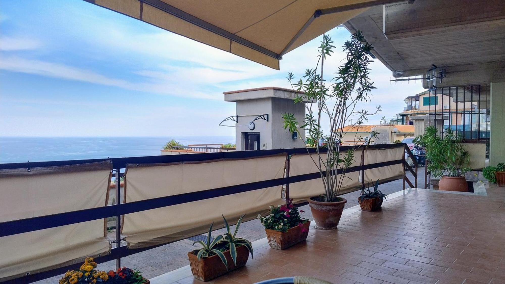 Mara'S House, 10 Minuti A Piedi Dal Centro, Parcheggio Privato Taormina Exterior foto